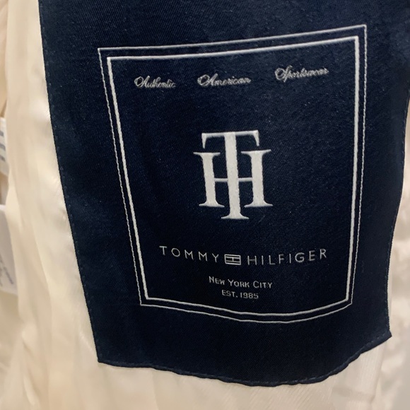 Special Edition Fuzzy White Bomber Jacket with Navy Trim - Tommy Hilfiger - Picture 4 of 10